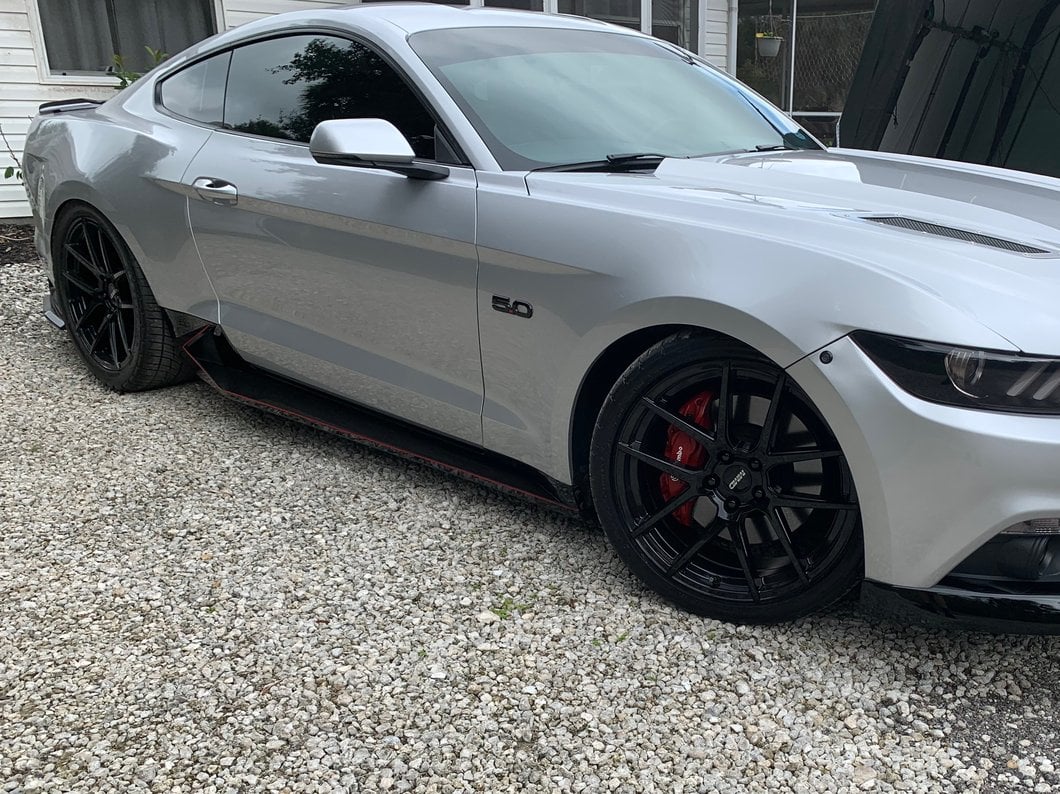 MMD Zeven Gloss Black Wheel; 20x8.5; 35mm Offset (15-23 Mustang GT, EcoBoost, V6)