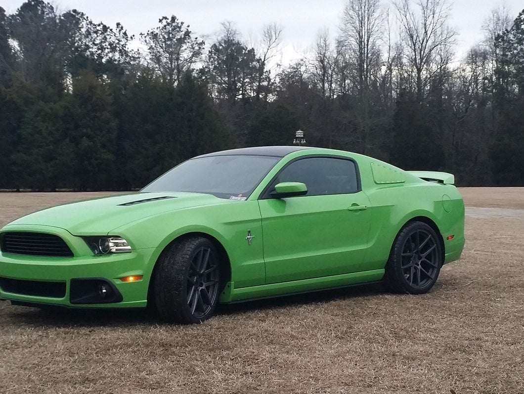 MMD Zeven Charcoal Wheel; 20x8.5; 35mm Offset (10-14 Mustang)