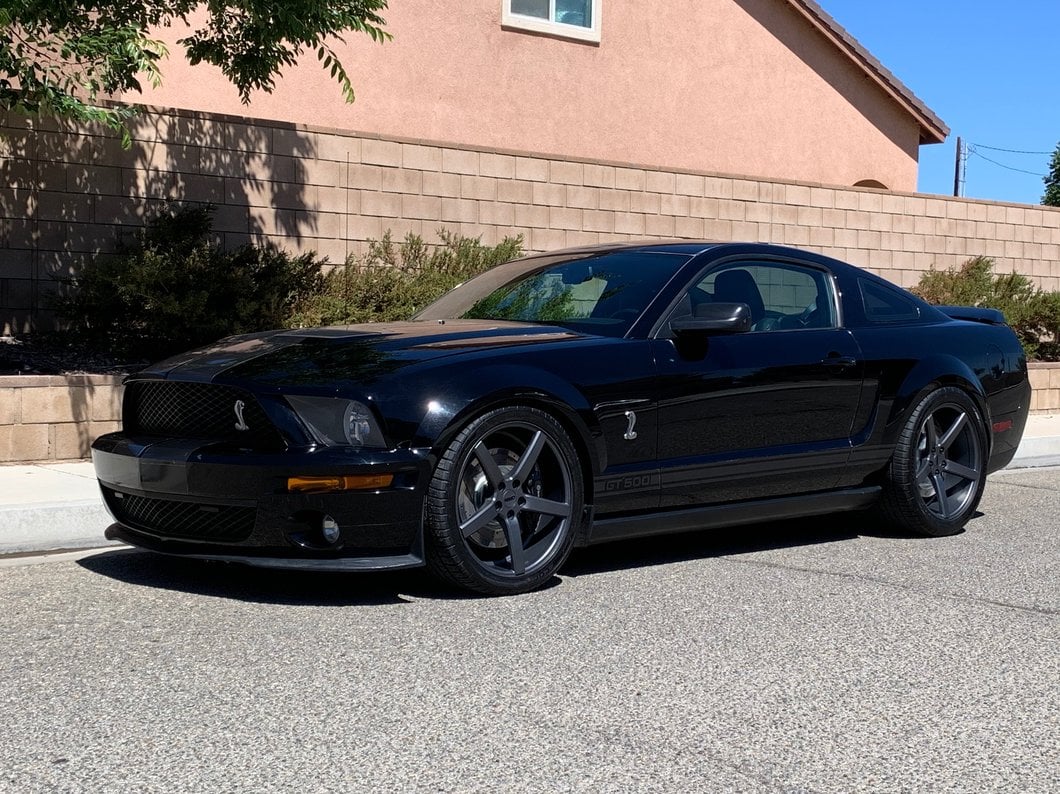 Staggered MMD 551C Charcoal 4-Wheel Kit; 20x8.5/20x10; 35mm Offset (05-09 Mustang)