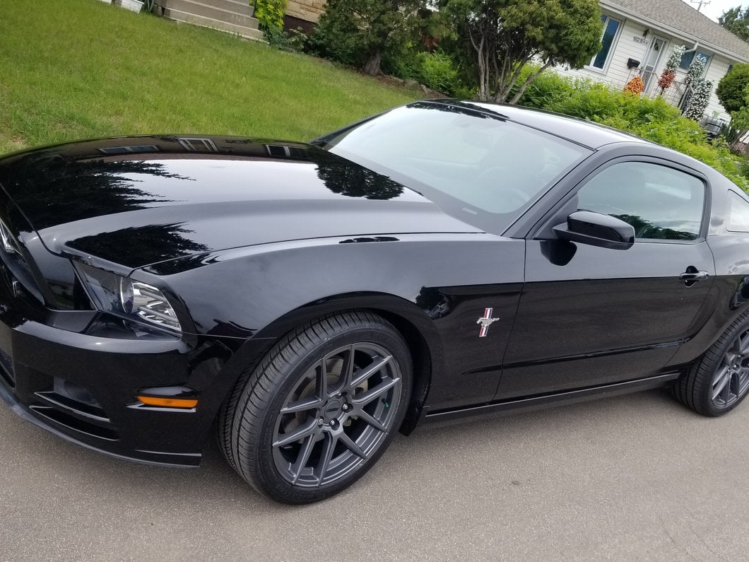 MMD Zeven Charcoal Wheel; 19x8.5; 35mm Offset (10-14 Mustang)