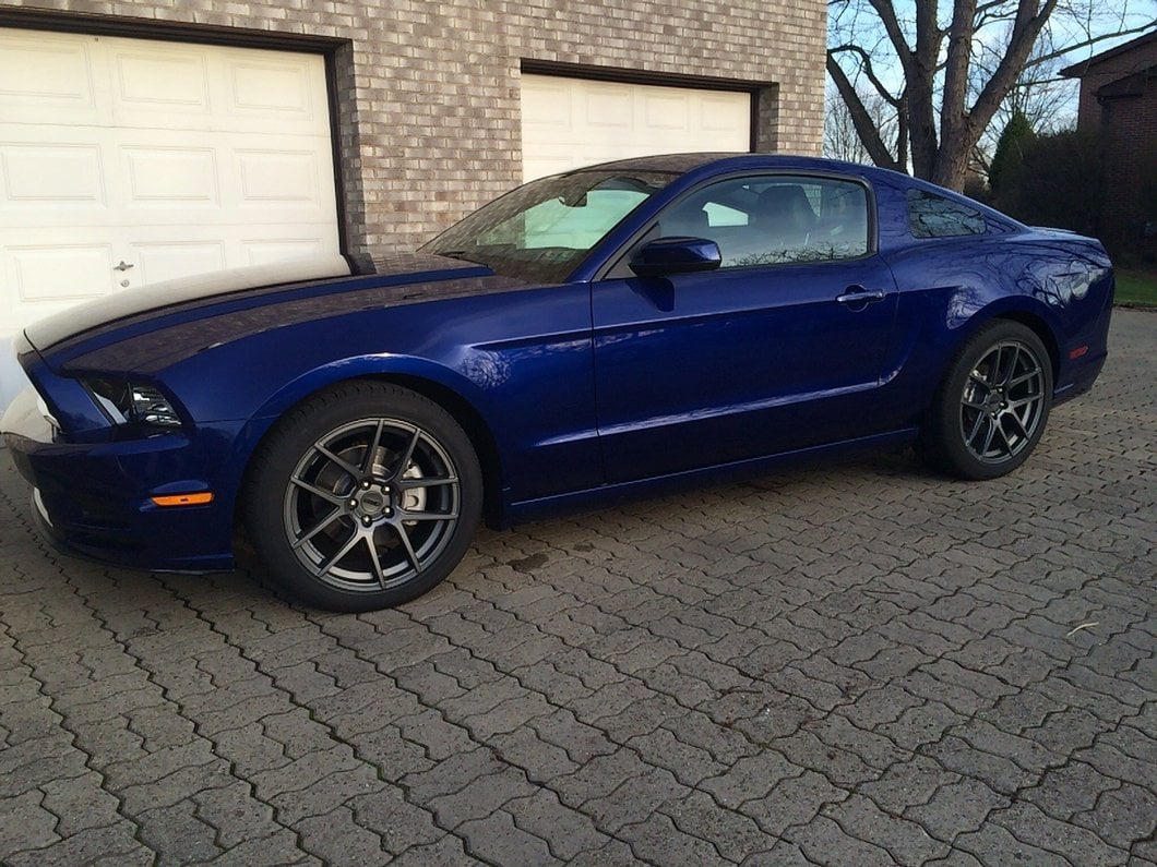 MMD Zeven Charcoal Wheel; 19x8.5; 35mm Offset (10-14 Mustang)