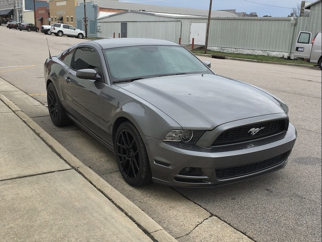 MMD Zeven Gloss Black Wheel; 19x8.5; 35mm Offset (05-09 Mustang)