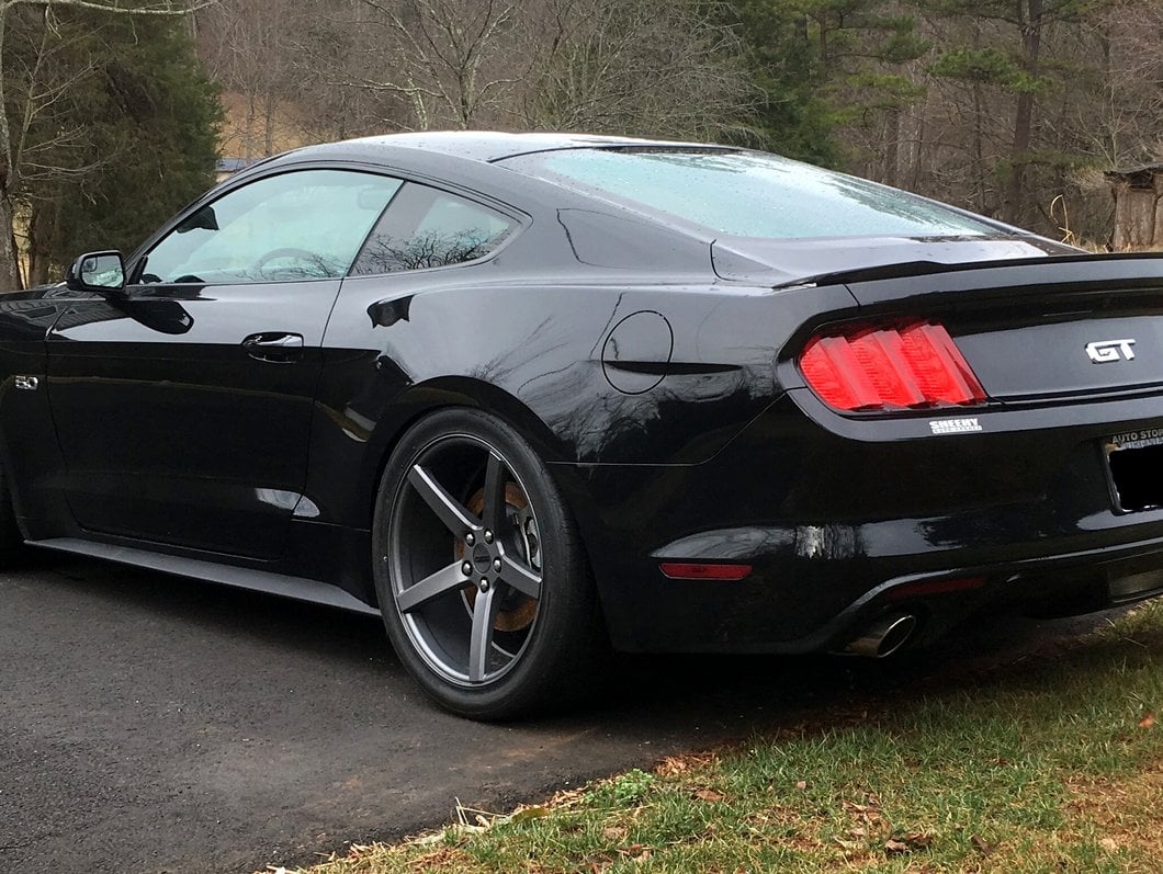 Staggered MMD 551C Charcoal 4-Wheel Kit; 20x8.5/20x10; 35mm Offset (15-23 Mustang GT, EcoBoost, V6)