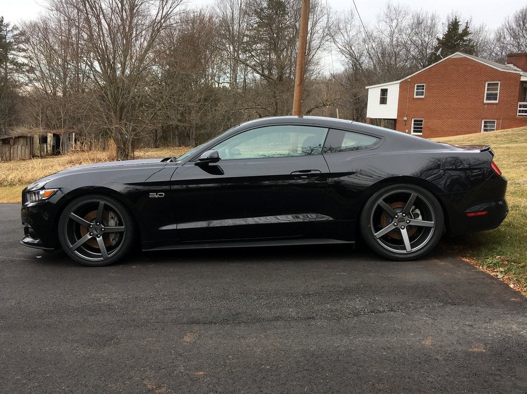 Staggered MMD 551C Charcoal 4-Wheel Kit; 20x8.5/20x10; 35mm Offset (15-23 Mustang GT, EcoBoost, V6)