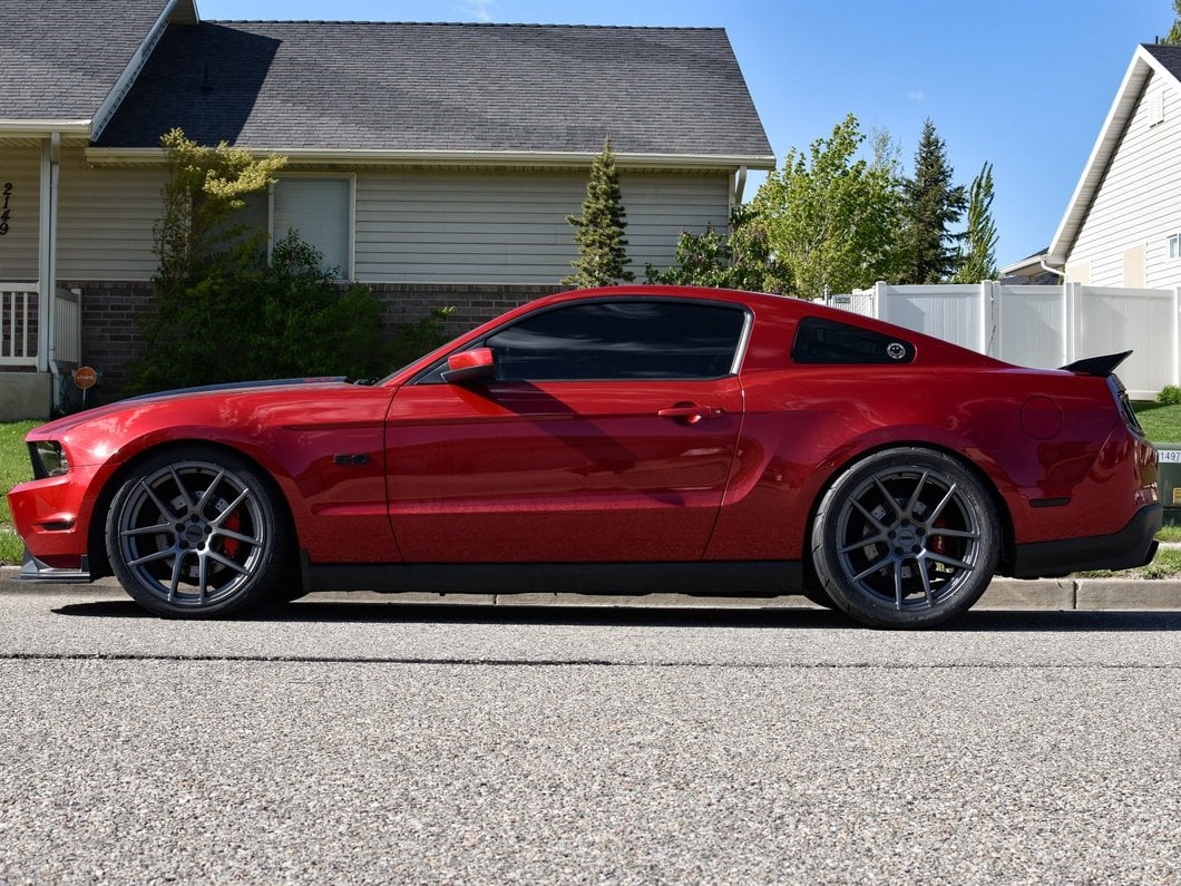 MMD Zeven Charcoal Wheel; 20x8.5; 35mm Offset (10-14 Mustang)