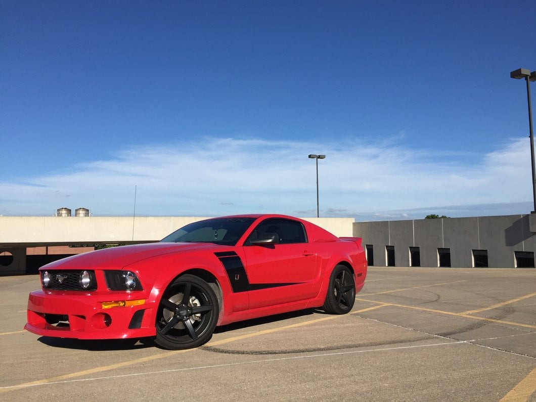 MMD 551C Matte Black 4-Wheel Kit; 20x8.5; 35mm Offset (05-09 Mustang)
