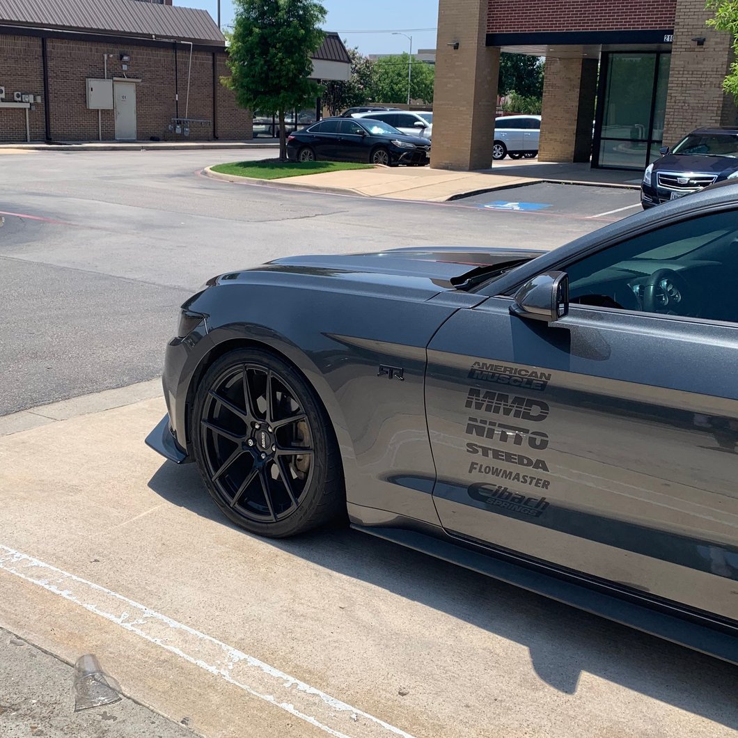MMD Zeven Gloss Black Wheel; 20x8.5; 35mm Offset (15-23 Mustang GT, EcoBoost, V6)