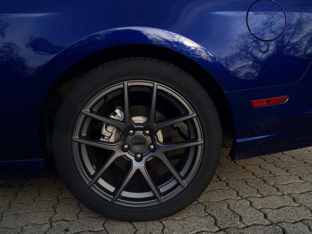 MMD Zeven Charcoal Wheel; 19x8.5; 35mm Offset (10-14 Mustang)