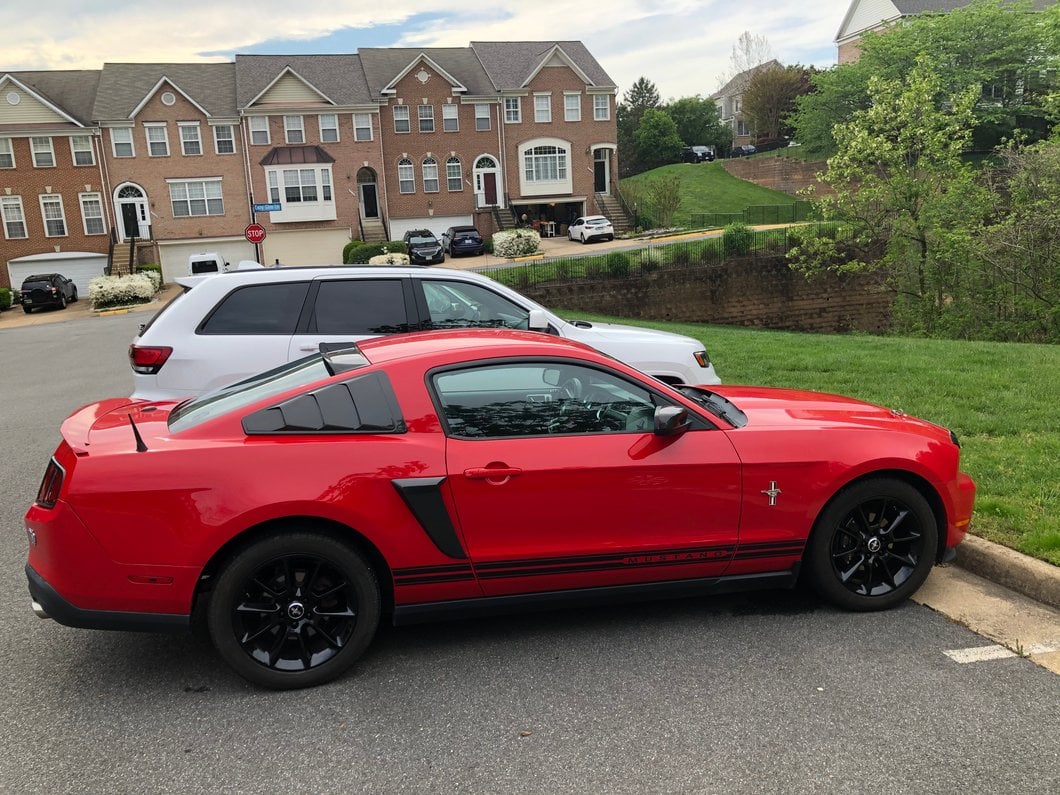 MMD Roof Spoiler; Carbon Fiber (05-14 Mustang Coupe)
