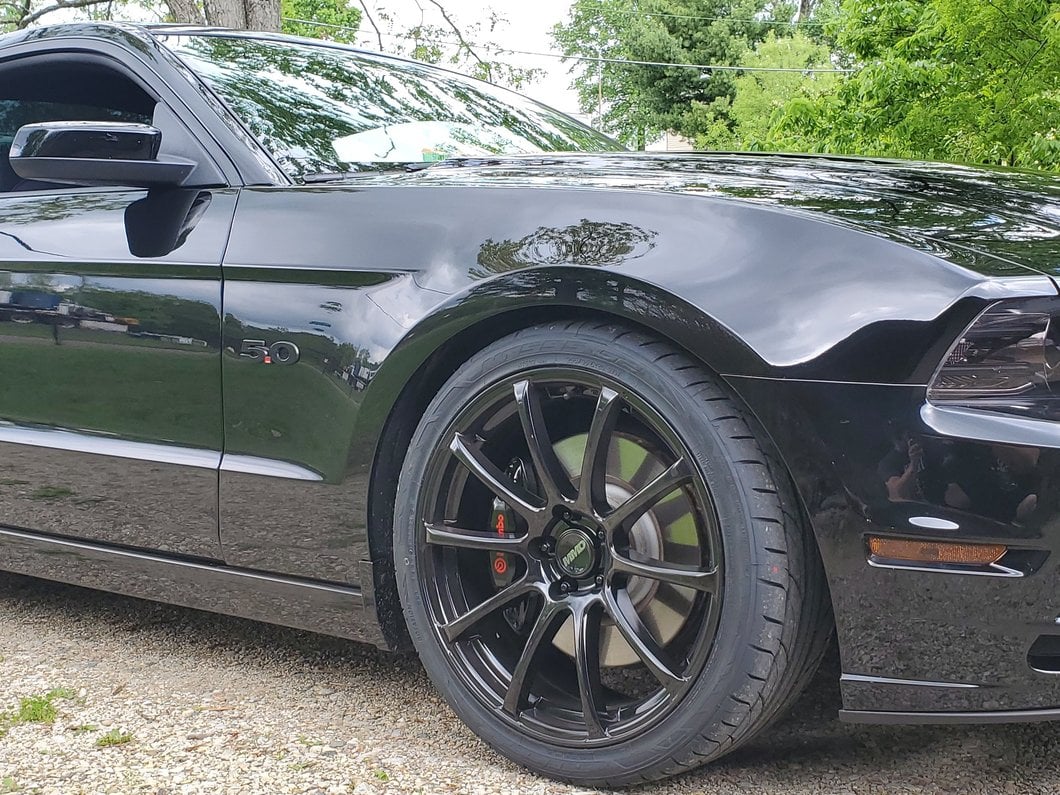 MMD Axim Gloss Black Wheel; Rear Only; 20x10; 45mm Offset (10-14 Mustang)