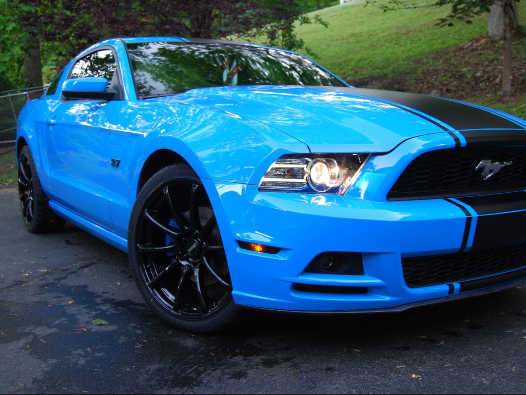 MMD Axim Gloss Black Wheel; 20x8.5; 35mm Offset (10-14 Mustang)