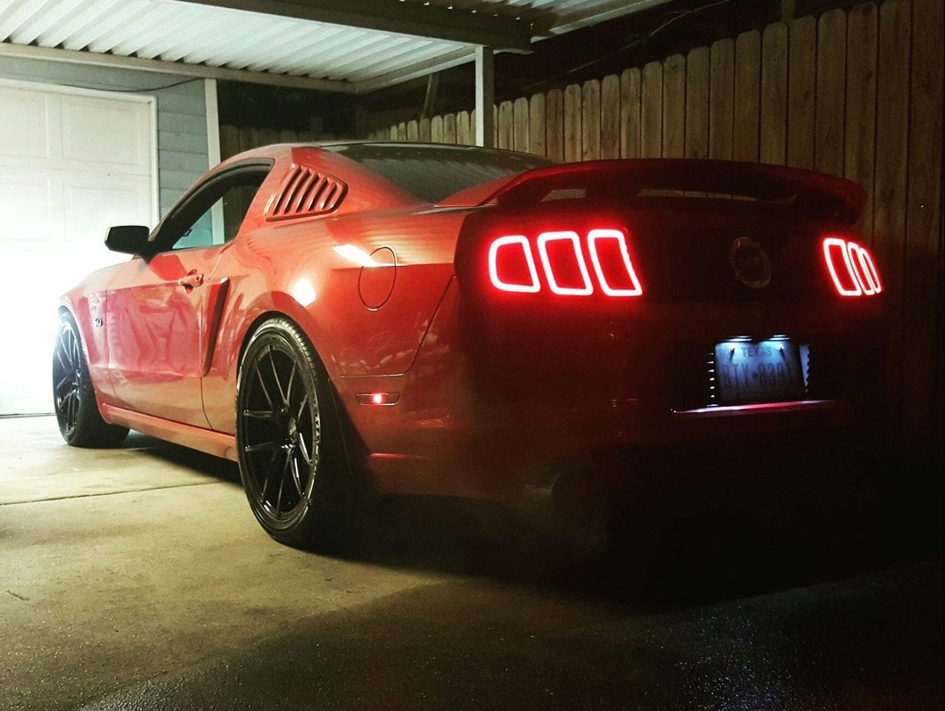 MMD Zeven Gloss Black Wheel; Rear Only; 20x10; 45mm Offset (10-14 Mustang)