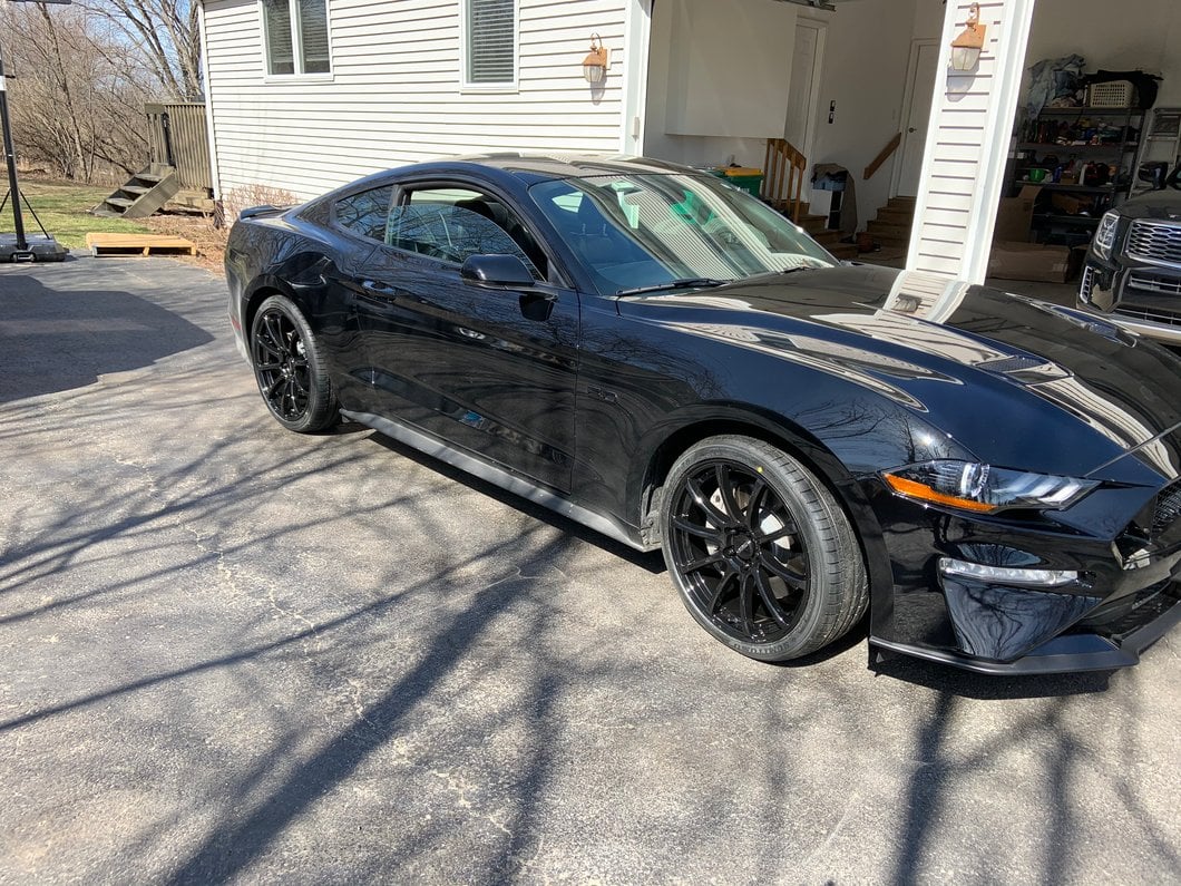 MMD Axim Gloss Black Wheel; 20x8.5; 35mm Offset (15-23 Mustang GT, EcoBoost, V6)