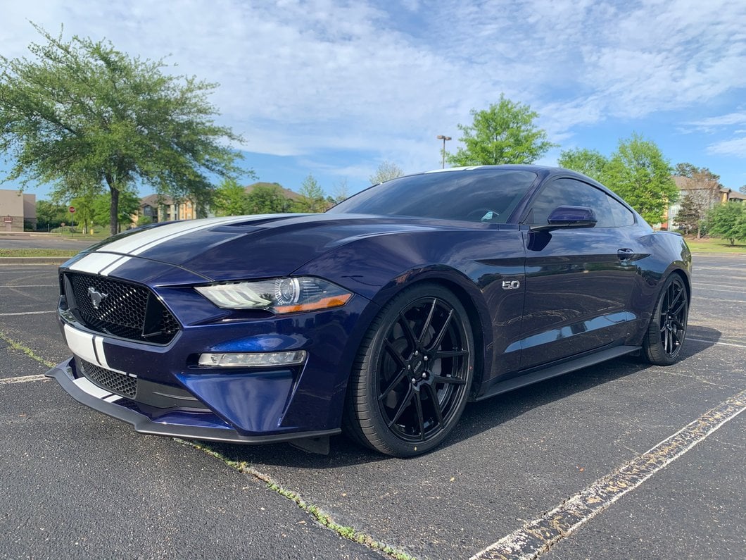 MMD Zeven Gloss Black Wheel; 20x8.5; 35mm Offset (15-23 Mustang GT, EcoBoost, V6)