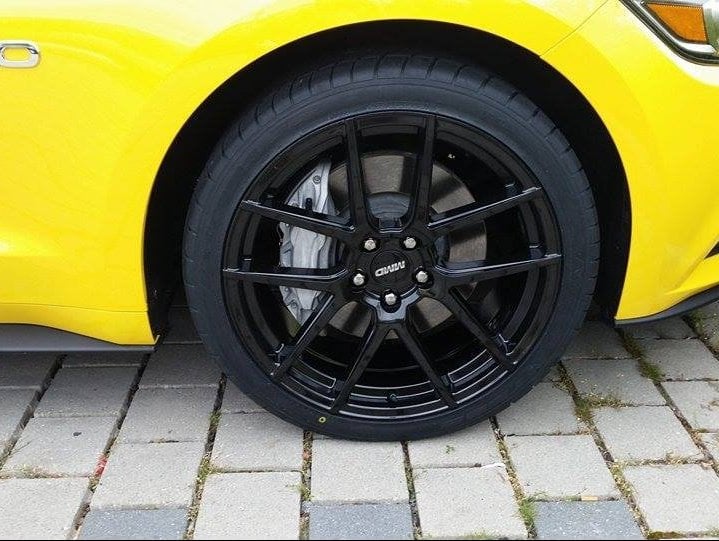MMD Zeven Gloss Black Wheel; Rear Only; 20x10; 45mm Offset (15-23 Mustang GT, EcoBoost, V6)